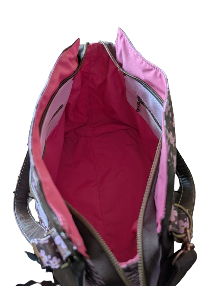 floral crossbody handbag interior pink lining compartments